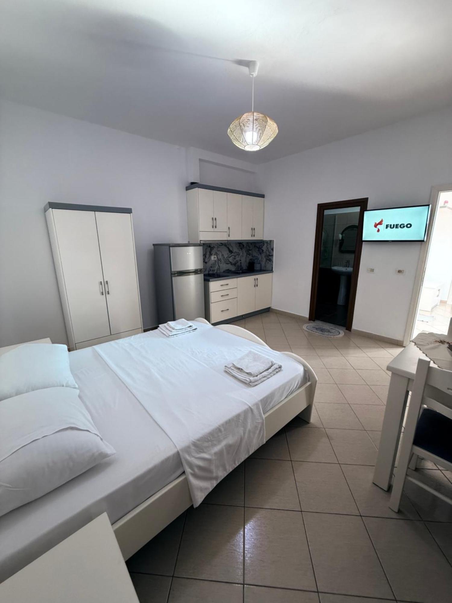 Amar Apartments Sarandë Exterior foto